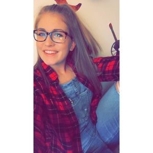 Meet your Posher, Brittany